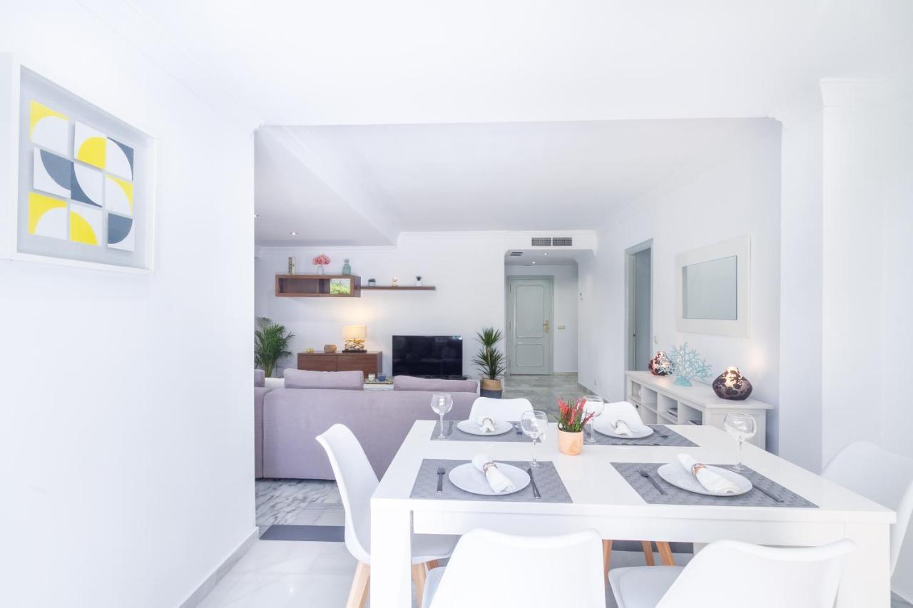 Marbella Banus Suites - Golden Beach Marbella Suite المظهر الخارجي الصورة