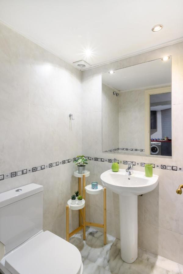 Marbella Banus Suites - Golden Beach Marbella Suite المظهر الخارجي الصورة