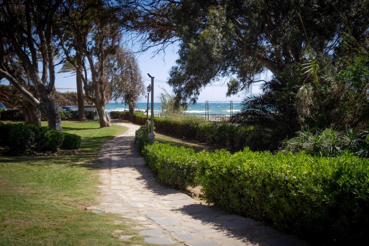 Marbella Banus Suites - Golden Beach Marbella Suite المظهر الخارجي الصورة