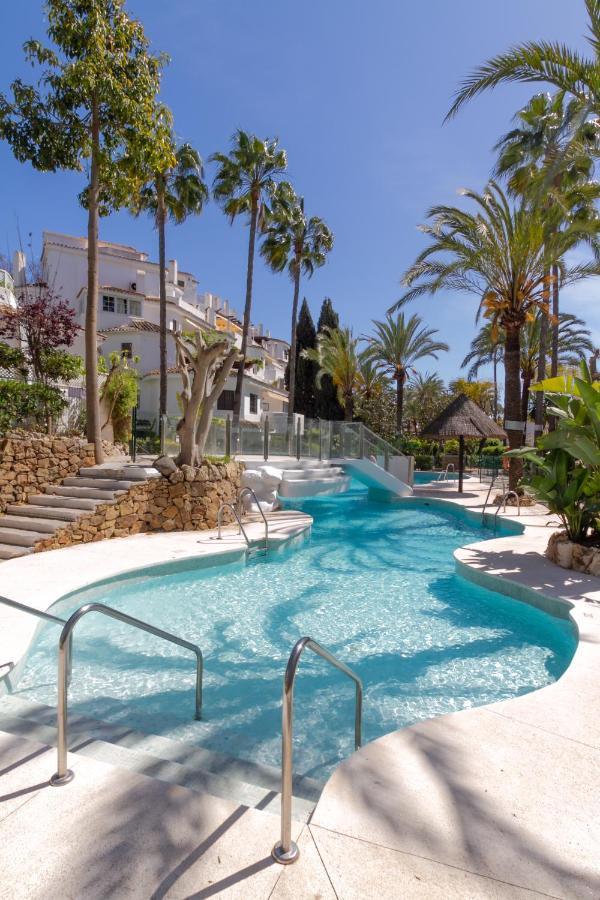 Marbella Banus Suites - Golden Beach Marbella Suite المظهر الخارجي الصورة