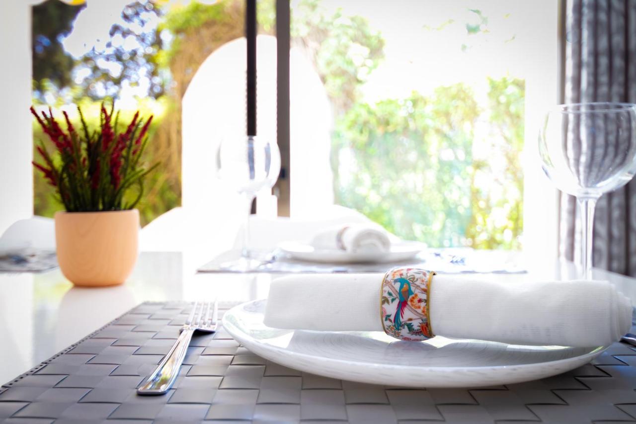 Marbella Banus Suites - Golden Beach Marbella Suite المظهر الخارجي الصورة