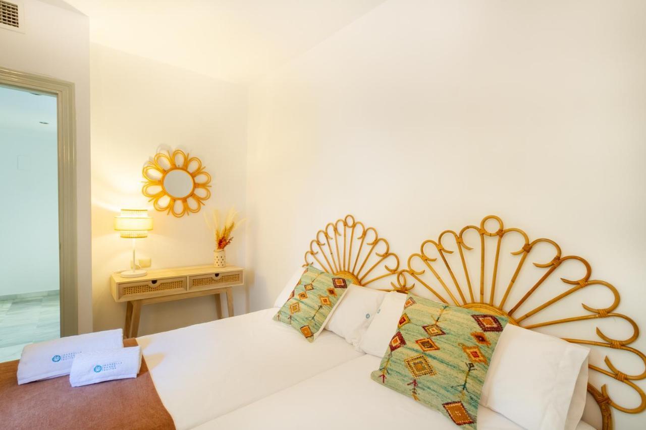 Marbella Banus Suites - Golden Beach Marbella Suite المظهر الخارجي الصورة